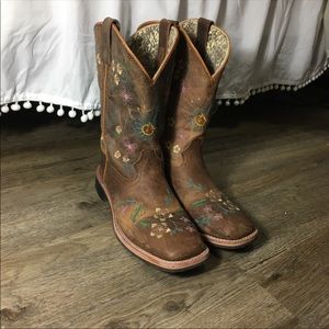 Women’s floral Smokey mountain boots new